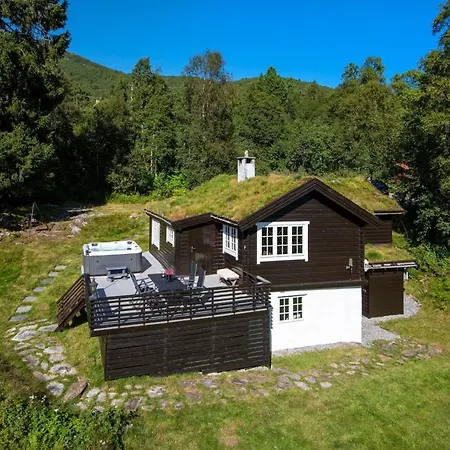 Okslevegen 2 Stranda (More og Romsdal)